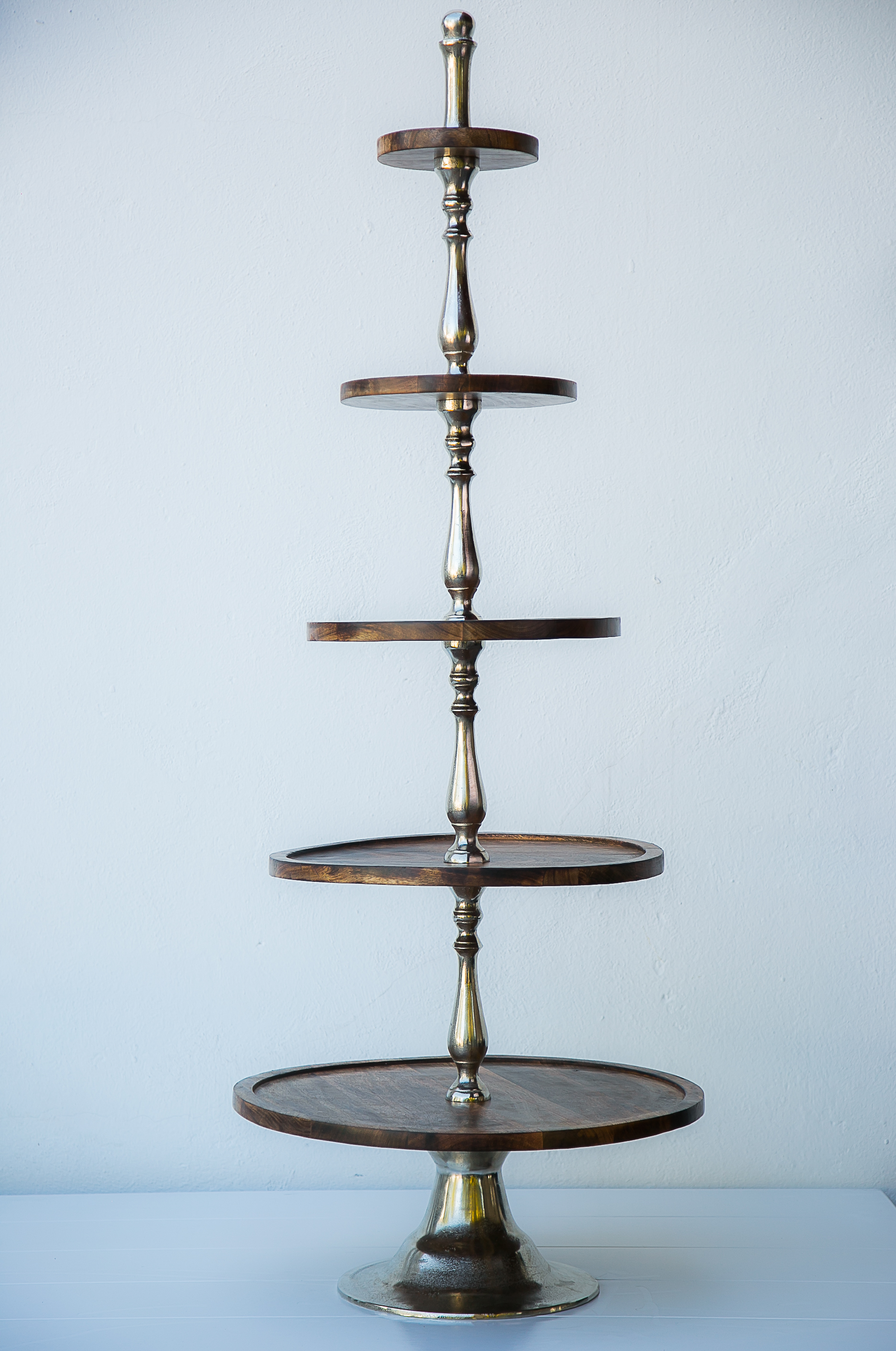 Torre 5 Pisos de Madera Grande para centros de mesa renta en Monterrey